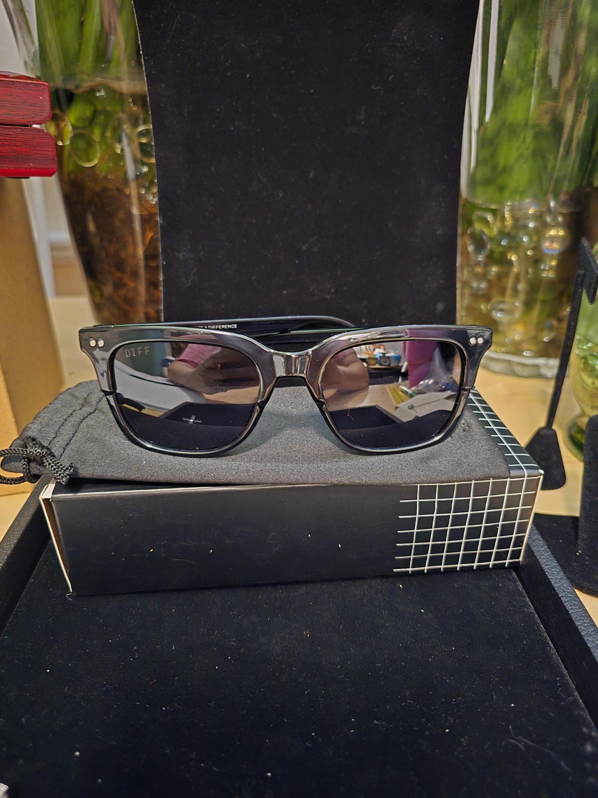 DIFF Billie Sunglasses Black Polarized Square Designer NWB 