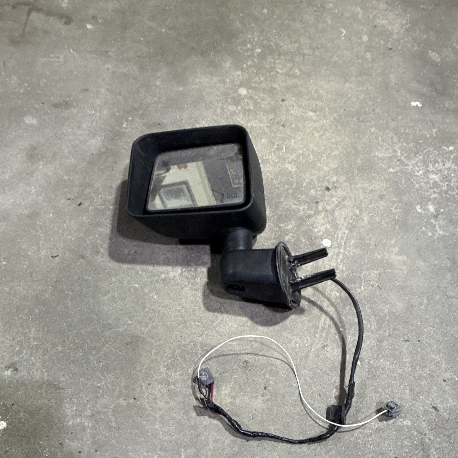 2013 Jeep Wrangler Driver Side Mirror