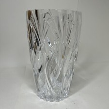 Large Crystal Glass Angle Swirl Clear Water Vase (Pre-owned) 10? Tall 6? Wide