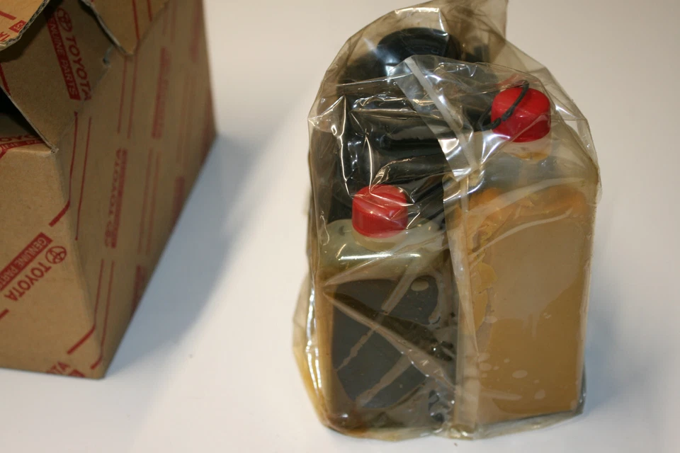 04438-16060 Kit de arranque CV intraborda genuino OEM Toyota Tercel 90-98 2 kits 1 precio Foto 4 de 4