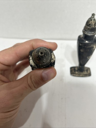 Vtg Silver Plated SPG Co. Salt And Pepper Shakers Set! - Picture 3 of 6
