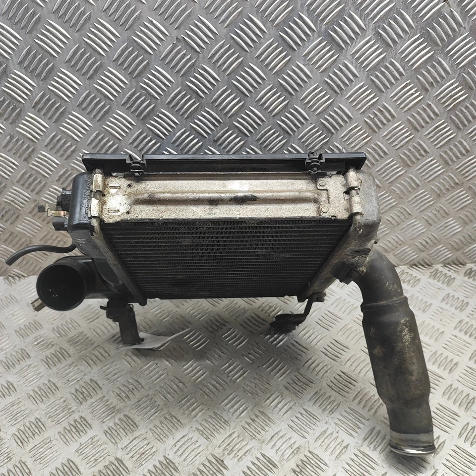 TOYOTA LAND CRUISER MK3 J120 Intercooler Radiator 17940-30020 3.0 Diesel 120kW - Image 3 of 4