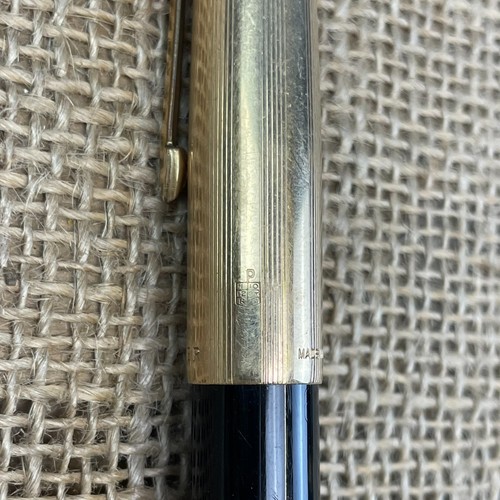 VINTAGE PARKER 51 BLACK & GOLD FOUNTAIN PEN - Picture 6 of 13