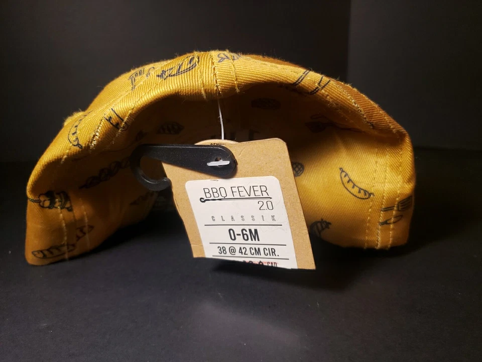 Bebé L&P Ropa 0-6M Tot Sombrero Gorra Ajustable 'BBQ Fever' Ala Plana Dorada Logo L&P Foto 4 de 4