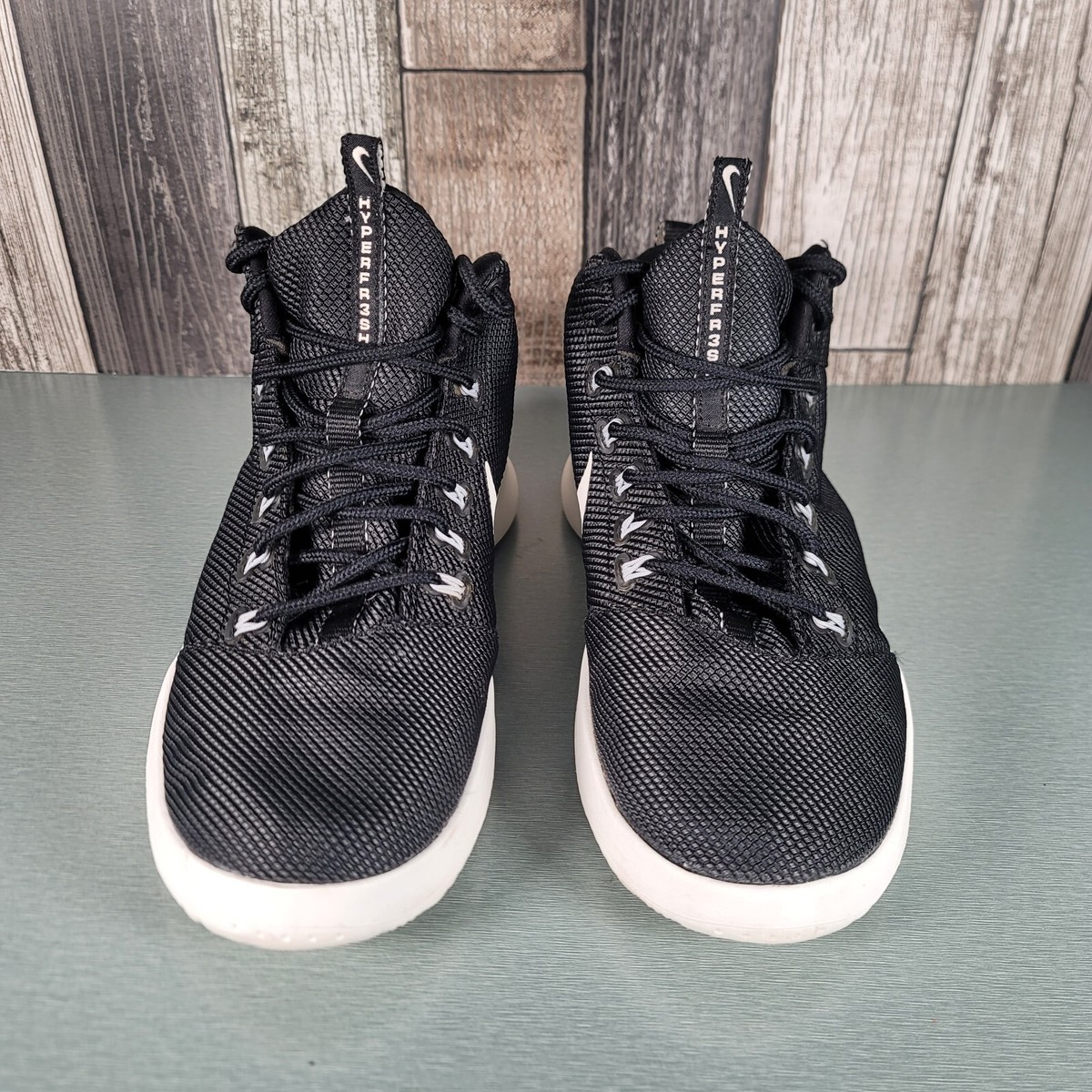 Nike Hyperfr3Sh Men's Size US 7 Black White Mid Top Athletic