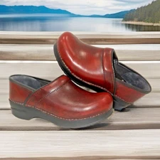 Dansko Women's Size 8 (39 EU) Professional Cordovan Red Maroon 806810202 Shoes