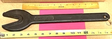 VINTAGE 16" ALLIGATOR WRENCH  NO. 8 BULL DOG  J. H. WILLIAMS & CO