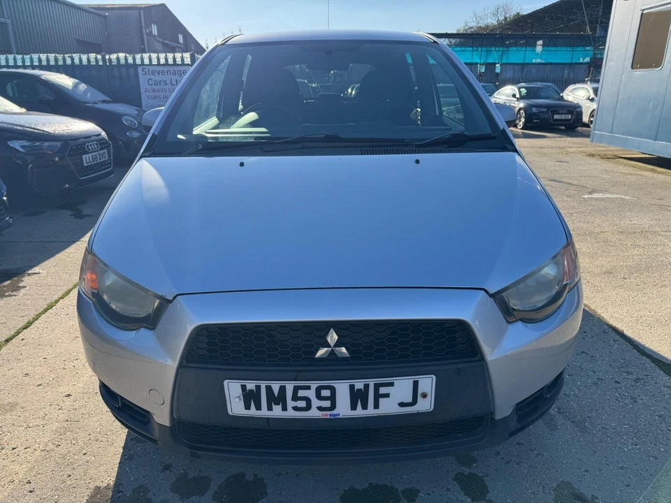 2010 Mitsubishi Colt 1.3 CZ2 5dr HATCHBACK PETROL Manual - Image 3 of 4