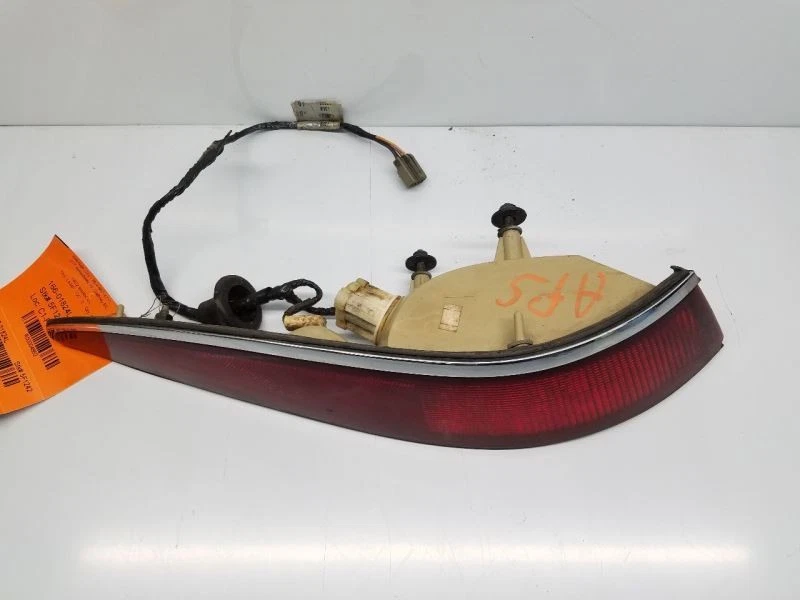 Driver Tail Light Ends Chrome Trim Fits 90-92 LINCOLN MARK SERIES 4862 - Image 4 of 4