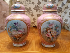 Vasi in porcellana di Limoges (potiche) dipinti a mano con fiori e paesaggi