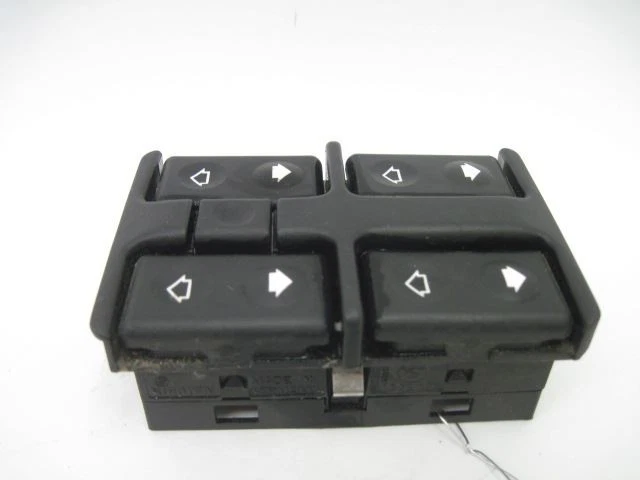 INTERRUPTOR VENTANA BMW 530i 1994 94 1379075 532874 Foto 2 de 4