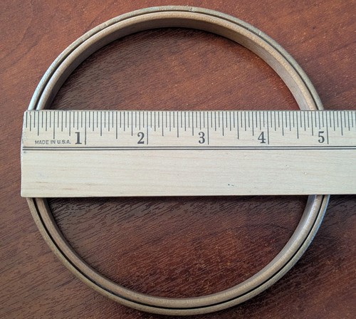Vintage 5" Inch DUCHESS Round Hardwood Embroidery Hoop Felt Lined Good VTG Cond