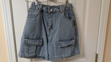 New without tags women denim cargo shorts size M
