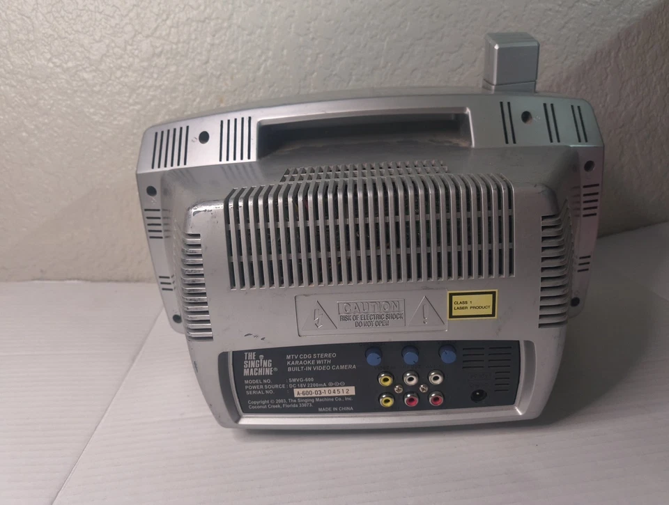 MTV THE SINGING MACHINE SMVG-600 KARAOKE NOT TESTED SPARE OR REPAIR RARE 2003  - Image 4 of 4