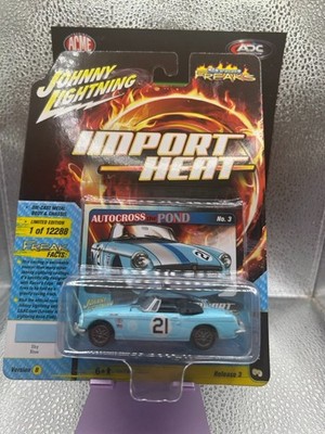 Johnny Lightning Import Heat 1963 MG MGB #3 Autocross The Pond Sky Blue
