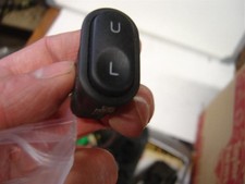 99 CONTOUR POWER MIRROR SWITCH 13069