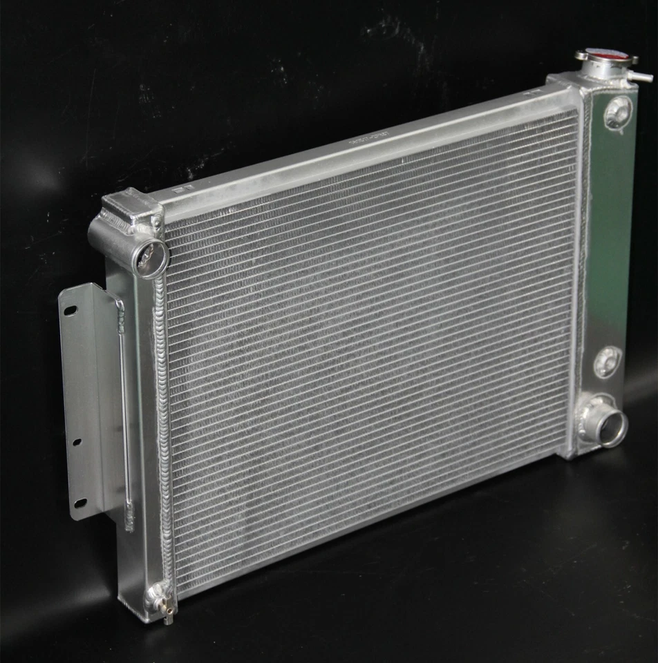 Radiador de aluminio de 3 filas para Chevy Camaro/Pontiac Firebird 1967-69 bloque pequeño Foto 2 de 4