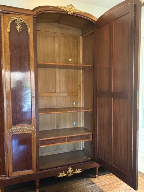 Picture 4 of 5