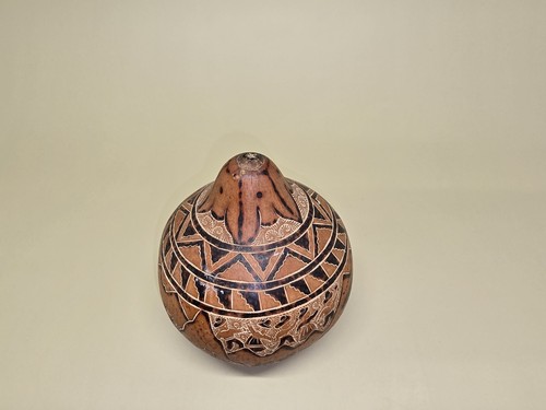 Vintage Peruvian Folk Art Hand Carved Dried Gourd Squash - Picture 9 of 13