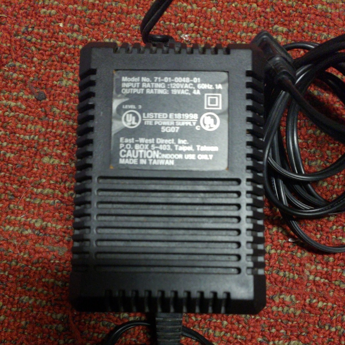 East-West Direct, Inc Model 71-01-0048-01 19V AC 4A Power Supply 1