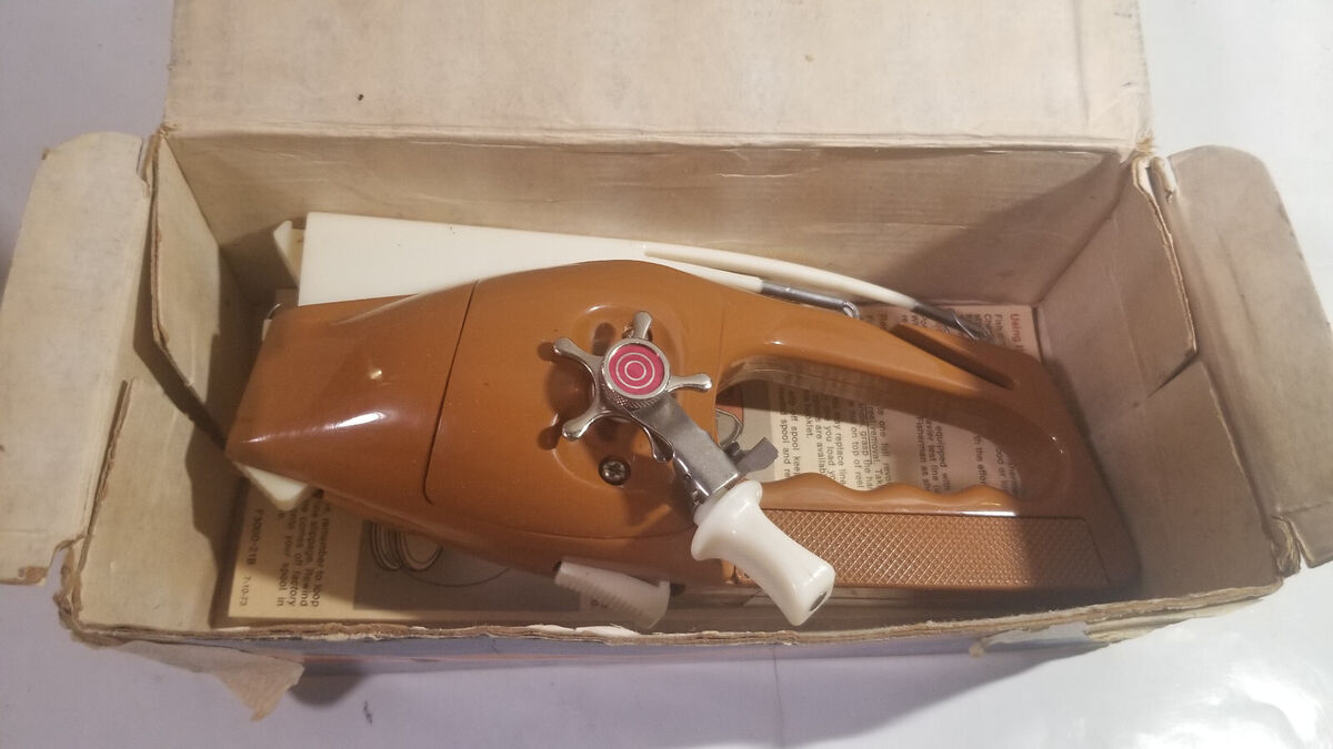 Vintage 1972 Popeil's Pocket Fisherman Spin Casting Original Vintage 1972 Popeil's Pocket Fisherman Spin Casting Original