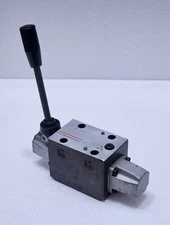 ATOS DK-1144 50 DIRECTIONAL VALVE, 3 POSITION, HAND LEVER OPERATED