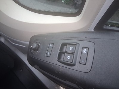 FIAT DUCATO MK3 2025 HOCHDACH OSF FENSTERHEBERSCHALTER FAHRERSEITE VORNE RECHTS BEDIENUNG