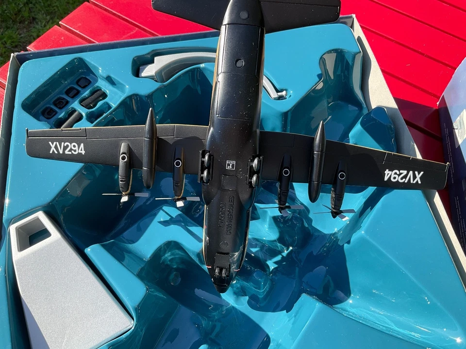 CORGI TOYS ARCHIVE LOCKHEED C130 HERCULES RAF - Immagine 3 di 4