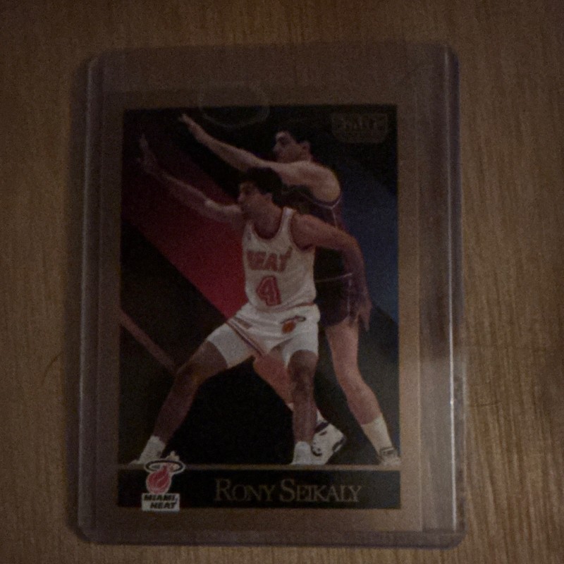 SkyBox 1990-91 Rony Seikaly Miami Heat #151 Base Set NBA Basketball Card 001
