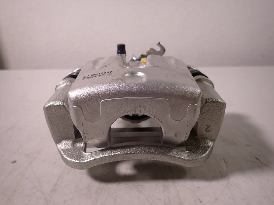 Rear Left Side Brake Caliper w/ Bracket for 2014 2015 2016 2017 2018 Kia Soul Foto 3 de 4