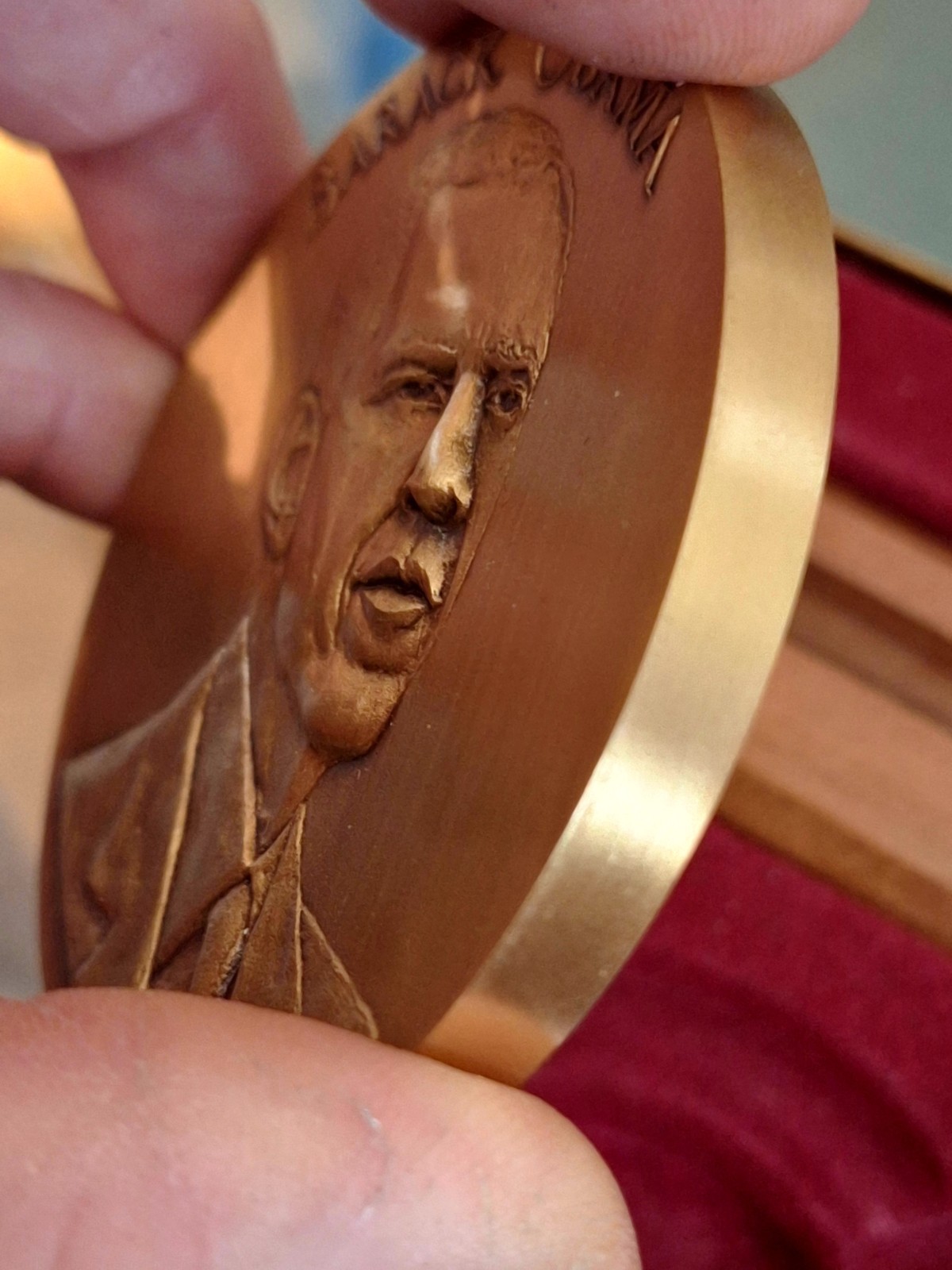 Official 2009 Presidential Inaugural  LARGE Medal for Barack Obama w/ C.O.A.