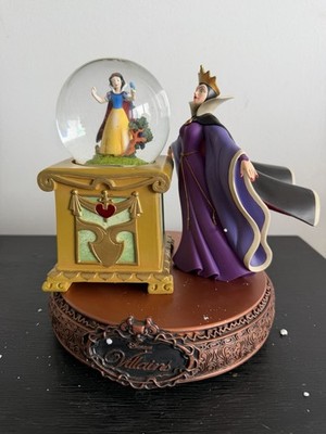 Disney Villains Snow Globe Snow White Evil Queen Rotating Snowglobe EUC