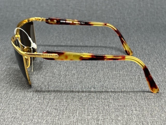 Vintage Gianni Versace Sunglasses Mod.S81 Col.966 Gold Square Metal Brown Lens thumbnail 3