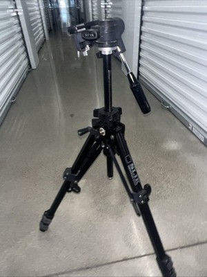SLIK U-212 Deluxe Tripod