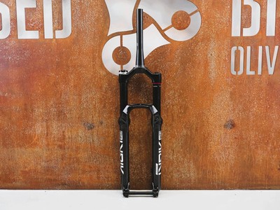 ROCKSHOX LYRIK ULTIMATE FLIGHT ATTENDANT 29'' / 150 MM / BOOST / GLOSS BLACK  GLO