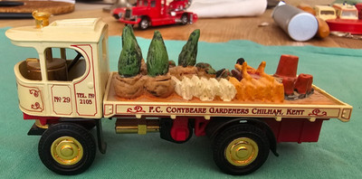 Modellauto LKW ''F.C. Conybeare Gardeners''   Years of Yesterday (Lledo)