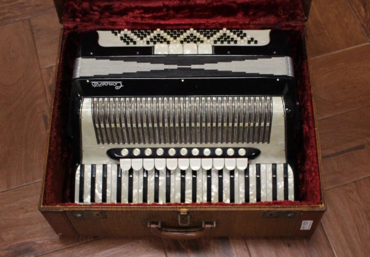 MA2 Silvio Marotta Concerto Piano Accordion w Hard Case