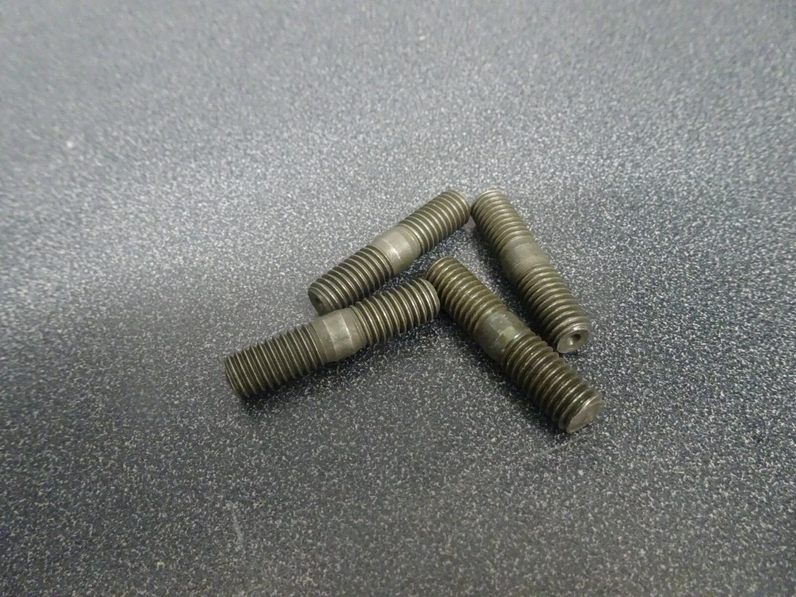 New Yamaha OEM Stud Bolt (QTY 4) Fits 96-14 Majesty VMax Royal Star 95617-08620