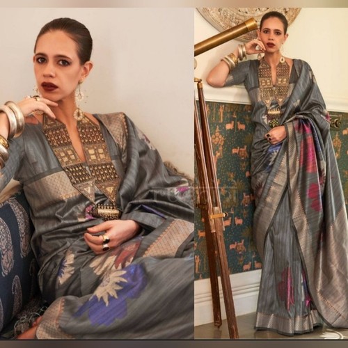 Handloom Weaving Silk With Beautiful Rich Pallu and Blouse Grey Silk Saree