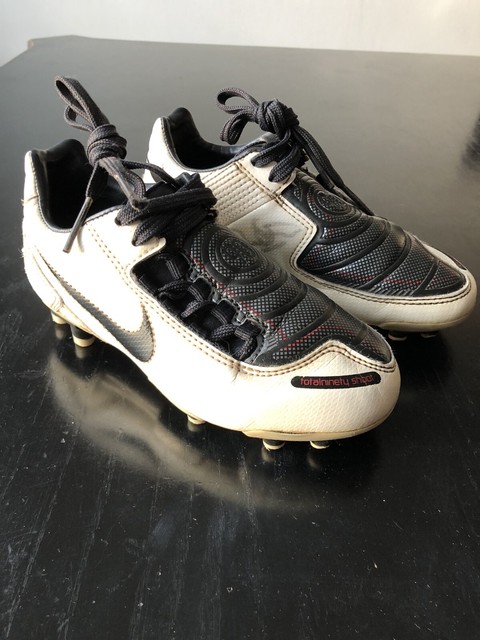 nike total 90 size 10