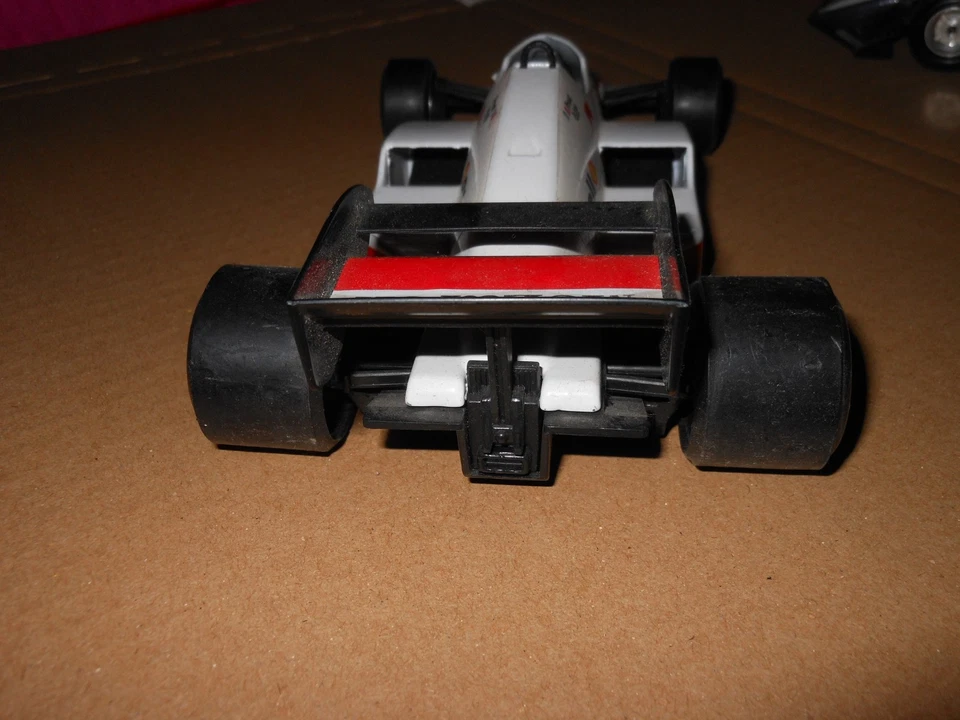 Modellino auto formula Burago McLaren MP4/2 Prost scala 1/24 pressofuso - Immagine 3 di 4