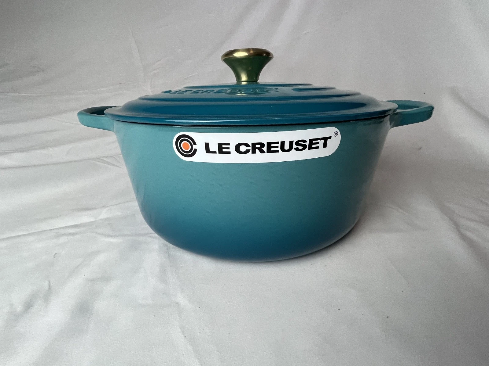Le Creuset Enameled Cast Iron Signature Round Dutch Oven 7.25Qt #28 Bleu Riviera