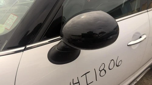 Used Left Door Mirror fits: 2018 Mini Countryman w/o automatic dimming painted c