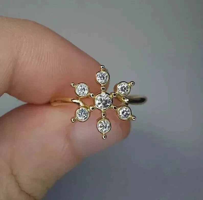 Flower Shape Wedding Ring 14K Yellow Gold Plated 1.50Ct Round Simulated Diamond