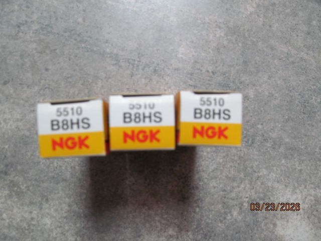 3  NGK B8HS Spark Plugs for Kawasaki Suzuki Ktm Yamaha # 5510 Free shipping