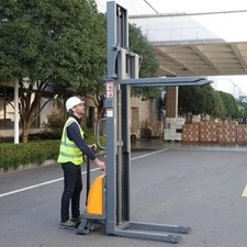 APOLLOLIFT Semi-Electric Stacker 3300lbs Walkie Stacker 118" Lift for EU Pallet