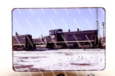 35mm slide, IHB 9220 @ RIVERDALE feb-75 orig illinois train engine indiana