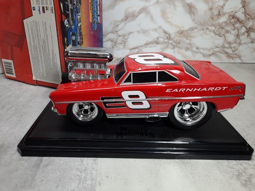 Muscle Machines '67 Nova #8 Dale Earnhardt Jr- #8 Nice NASCAR - Picture 12 of 23