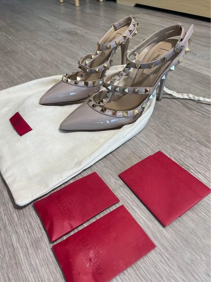 Valentino Garvani Rockstud, Tacones Altos, Poudre/Beige, Excelente Estado Foto 3 de 4