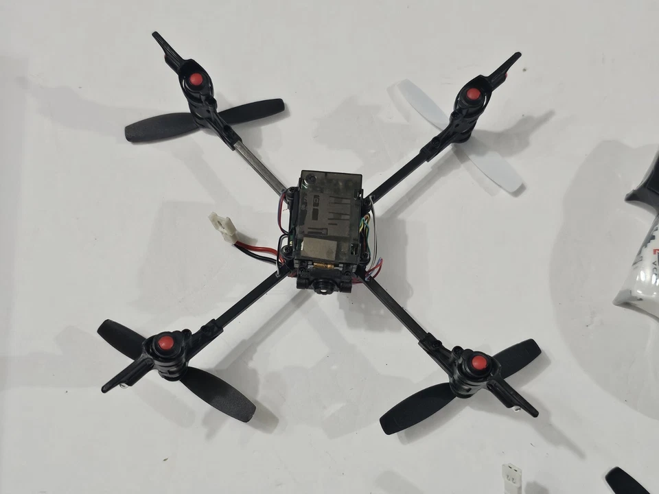 Heli-Max Quadcopter 1SQ V-CAM - 2.4GHz w Remote Control Untested Parts / Repair - Image 3 of 4